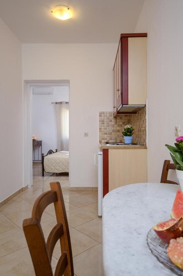 Gaitani Apartments Plaka Naxos Микри-Вигла Экстерьер фото