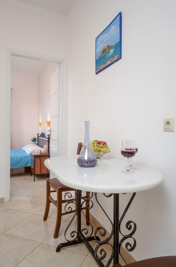 Gaitani Apartments Plaka Naxos Микри-Вигла Экстерьер фото
