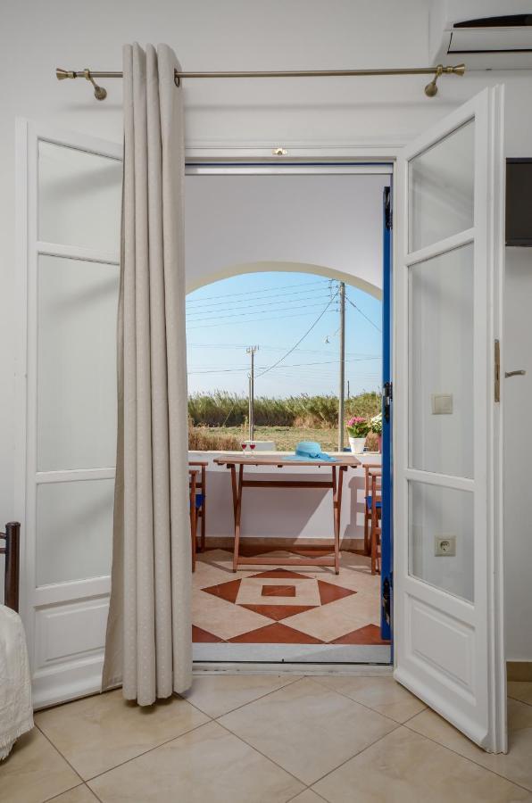 Gaitani Apartments Plaka Naxos Микри-Вигла Экстерьер фото
